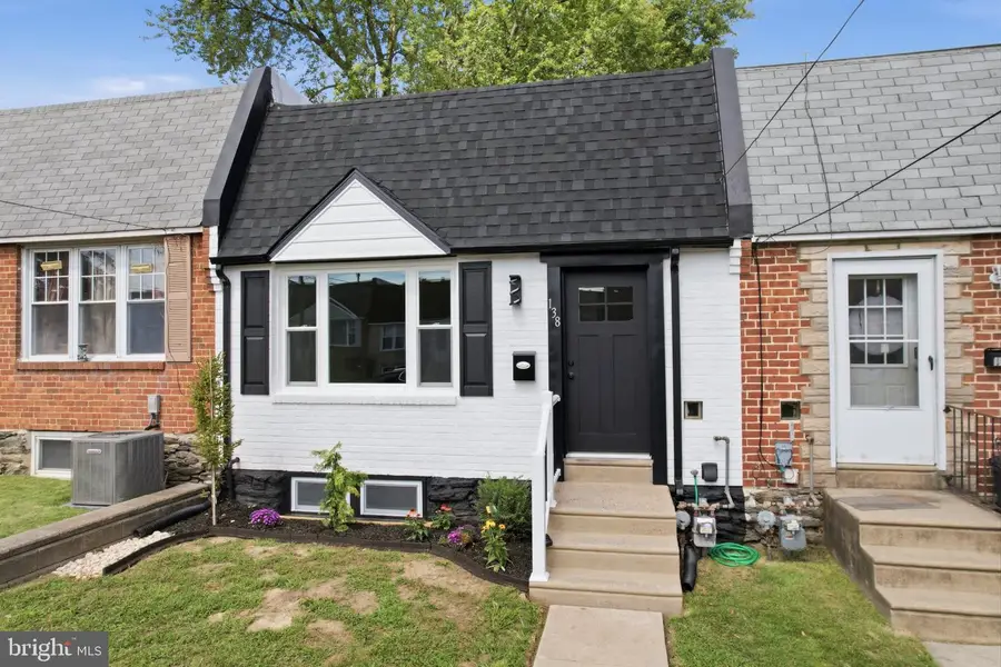 138 Fronefield Ave, Marcus Hook, PA 19061 - #2