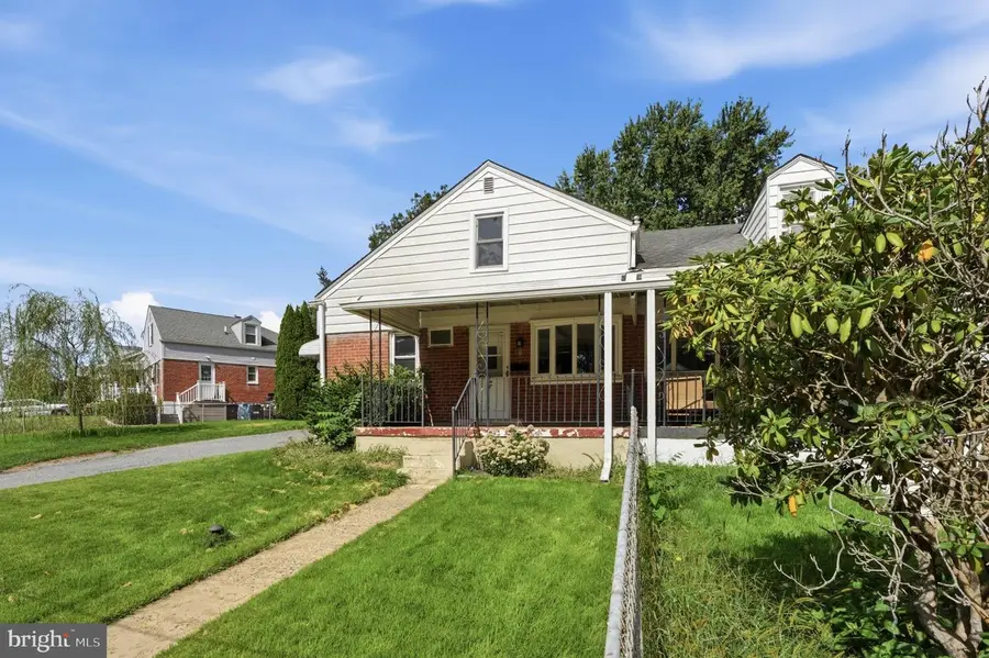 906 Kingsman Rd, Upper Chichester, PA 19061 - #3