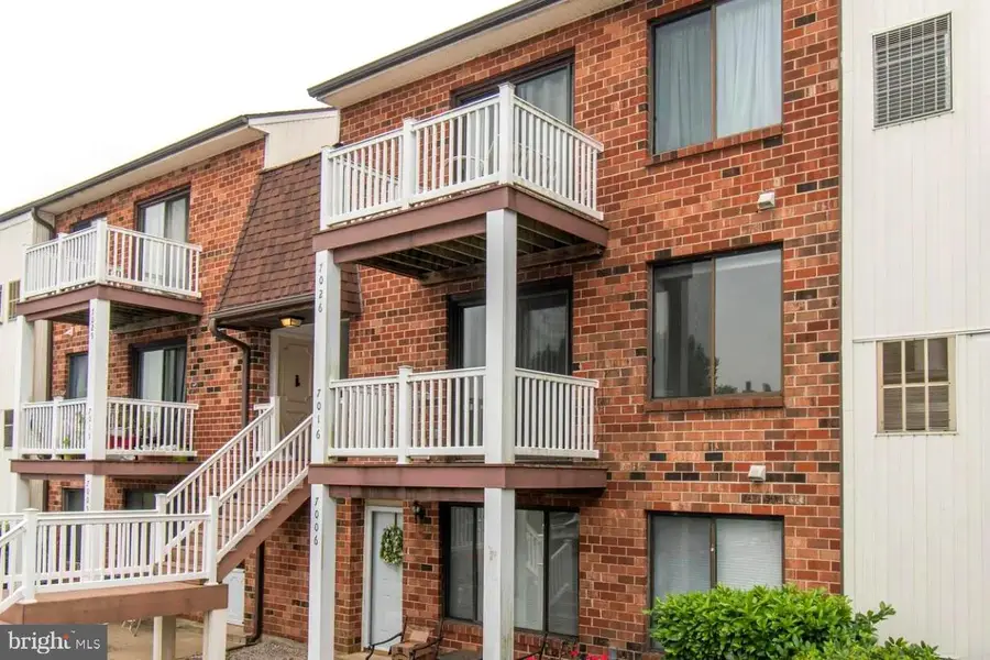 7016 Hilltop Dr #164, Brookhaven, PA 19015 - #2