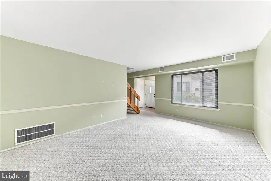 2207 Aspen Cir, Springfield, PA 19064 - #3