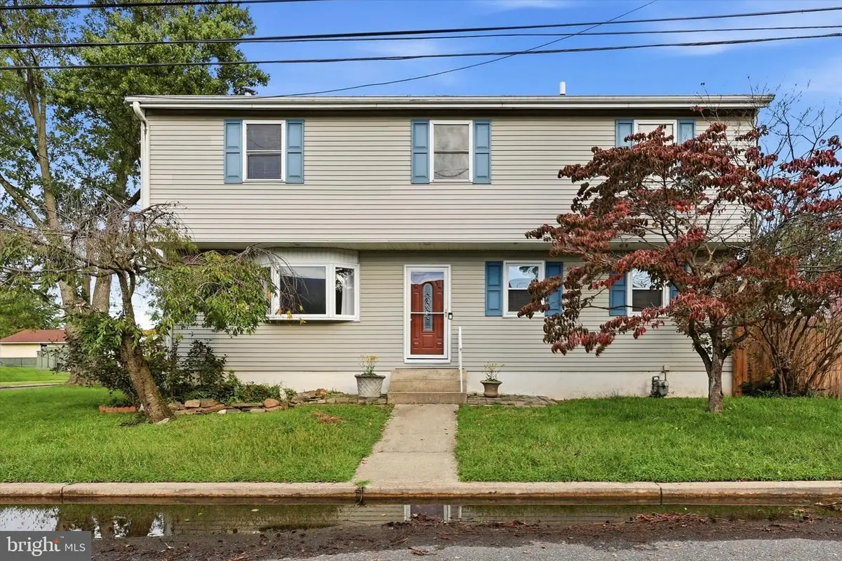 200 Price Ave, Holmes, PA 19043 - #1