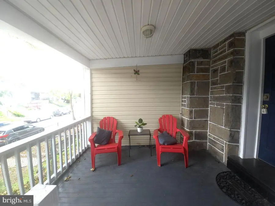 428 Croyden Rd, Upper Darby, PA 19082 - #3