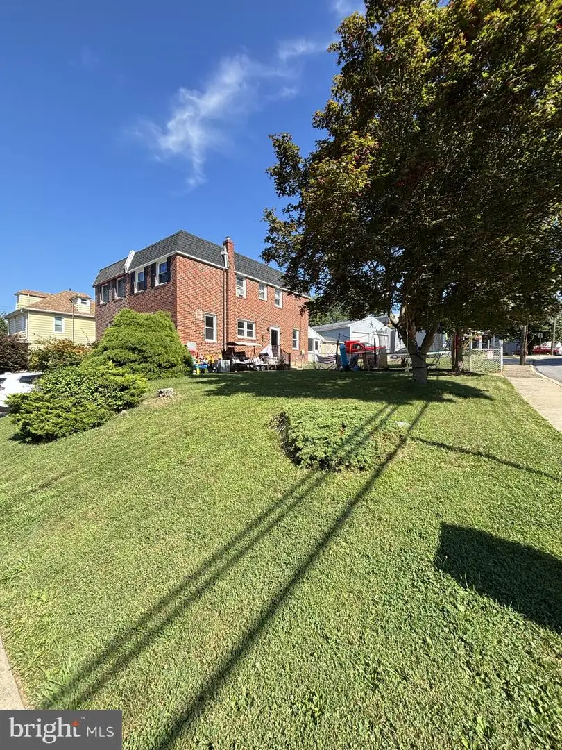 12 E Wyncliffe Ave, Clifton Heights, PA 19018 - #1