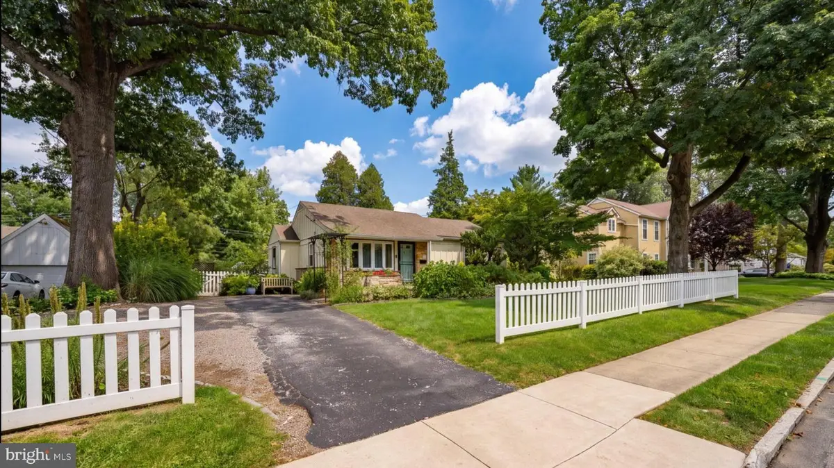 106 N Lowrys Ln, Bryn Mawr, PA 19010 - #1