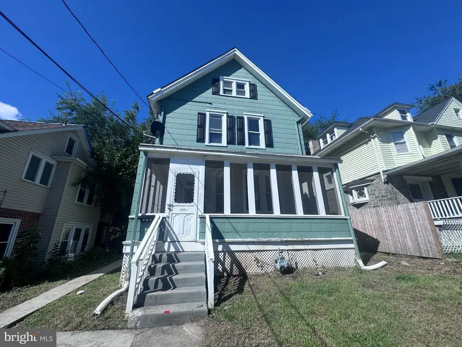 220 Clifton Ave, Sharon Hill, PA 19079 - #2