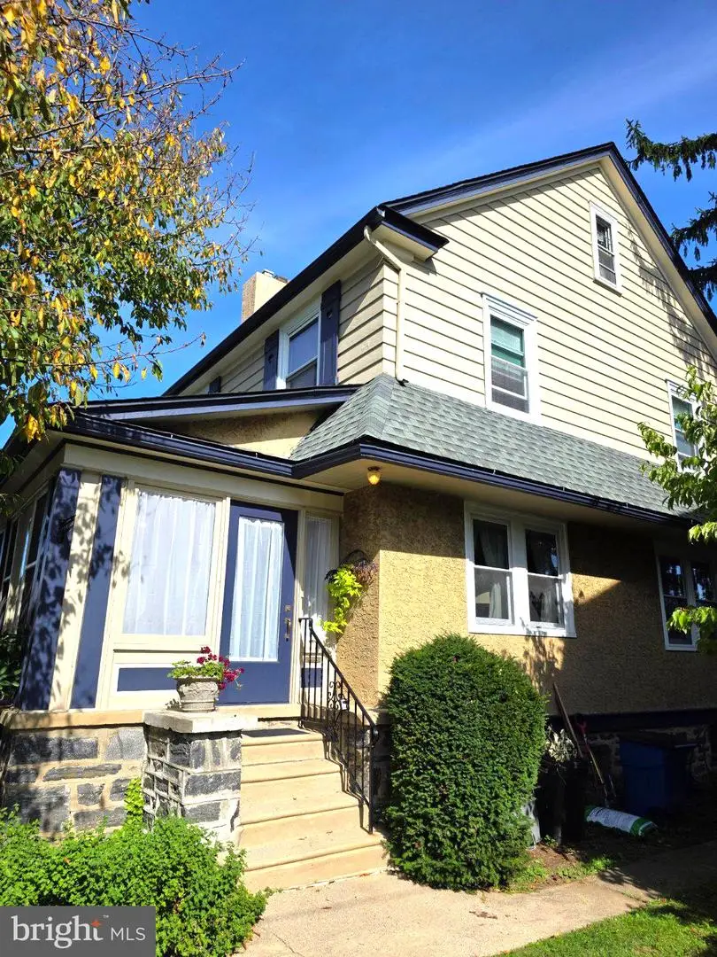 21 W Hillcrest Ave, Havertown, PA 19083 - #1