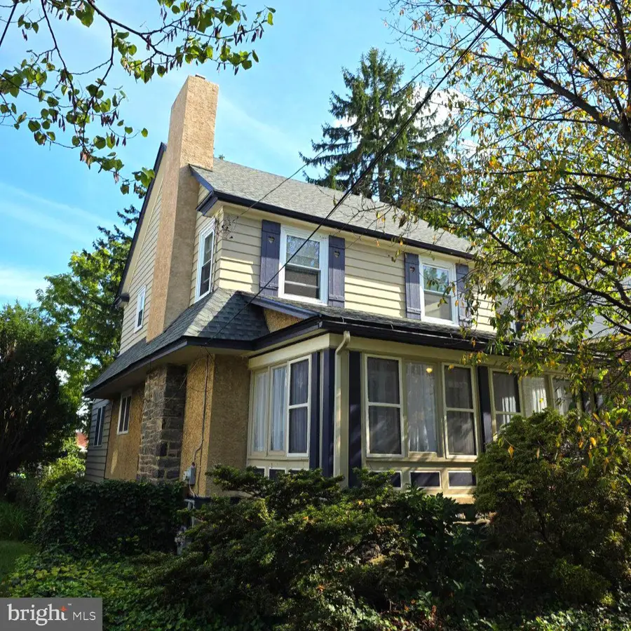 21 W Hillcrest Ave, Havertown, PA 19083 - #2