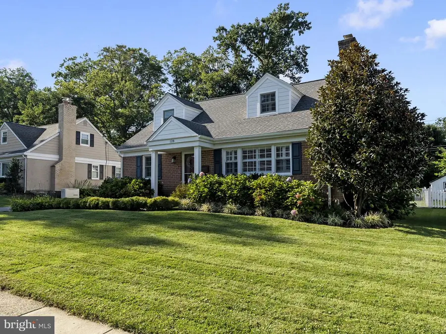 128 Rodney Cir, Bryn Mawr, PA 19010 - #3