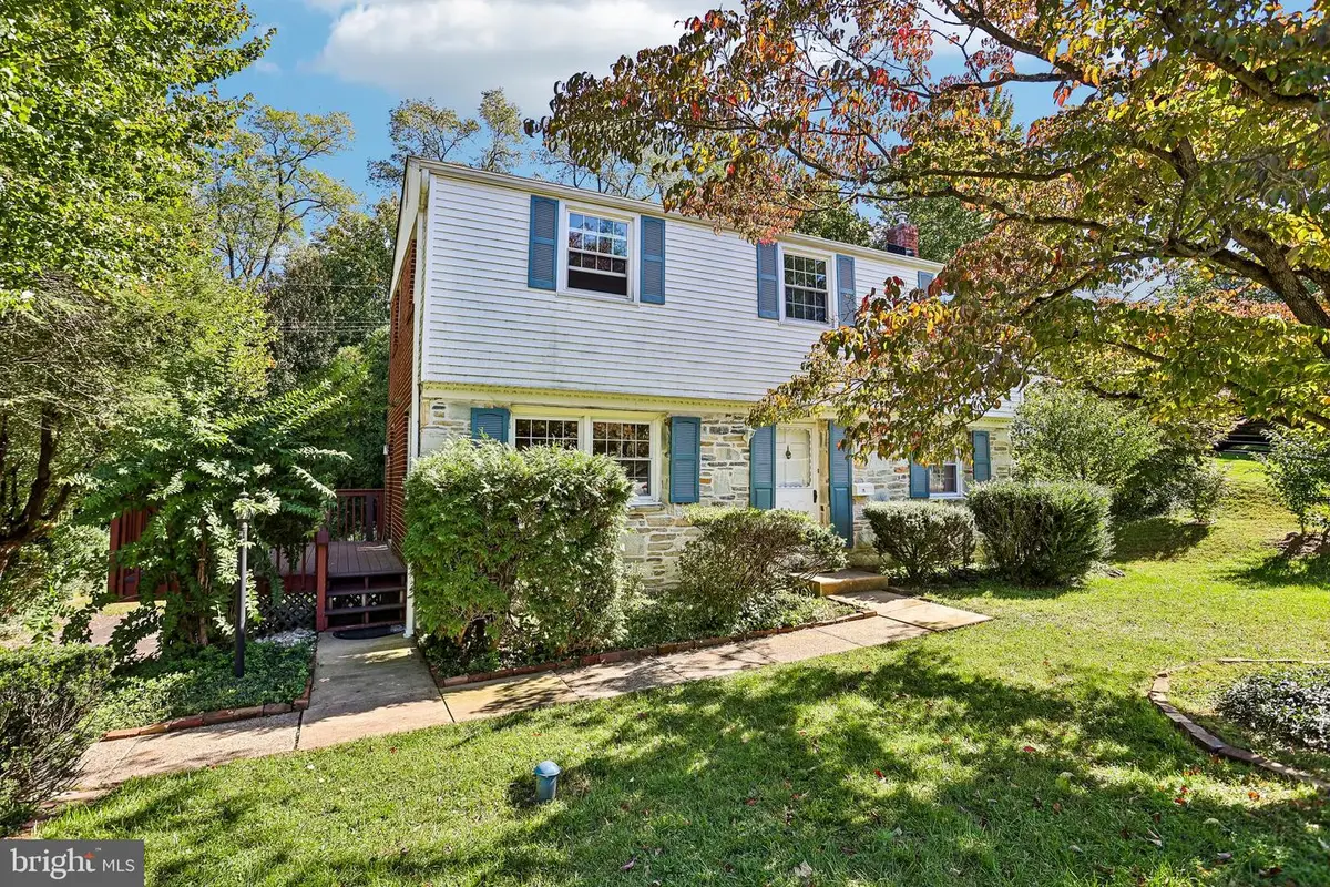 625 Cambridge Rd, Brookhaven, PA 19015 - #1