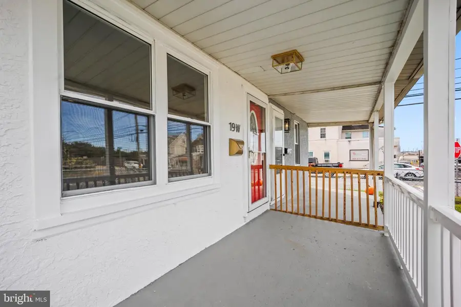 19 W 9th St, Marcus Hook, PA 19061 - #3