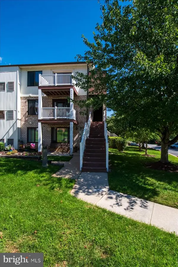 7126 Hilltop Dr #90, BROOKHAVEN, PA 19015
