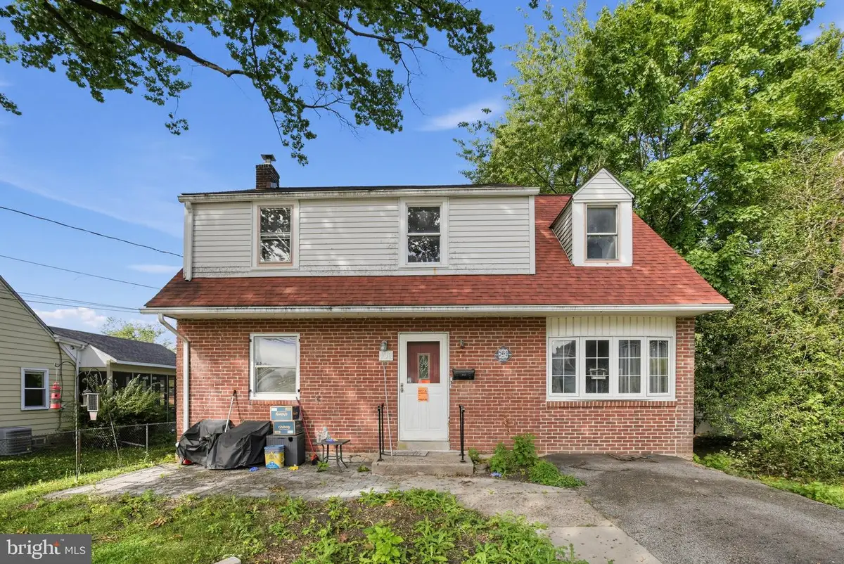 106 N Norwinden Dr, Springfield, PA 19064 - #1