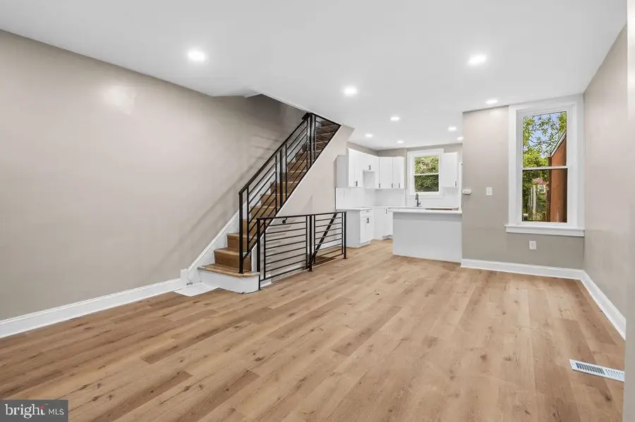 1121 W 8th St, Chester, PA 19013 - #3