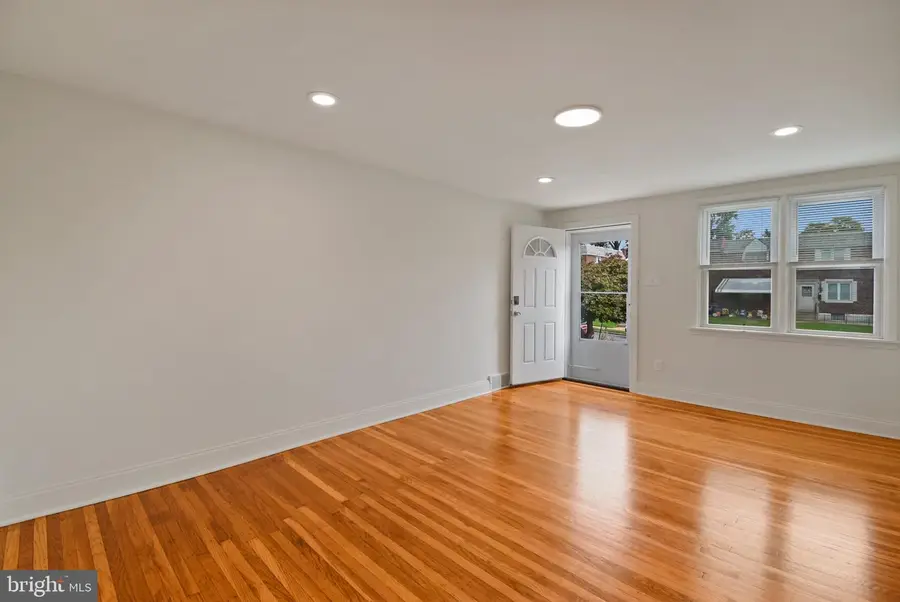 714 Surrey Ln, Glenolden, PA 19036 - #3