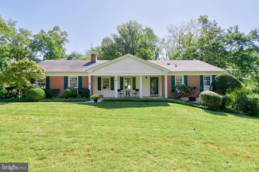 20 Hemlock Dr, Glen Mills, PA 19342 - #2
