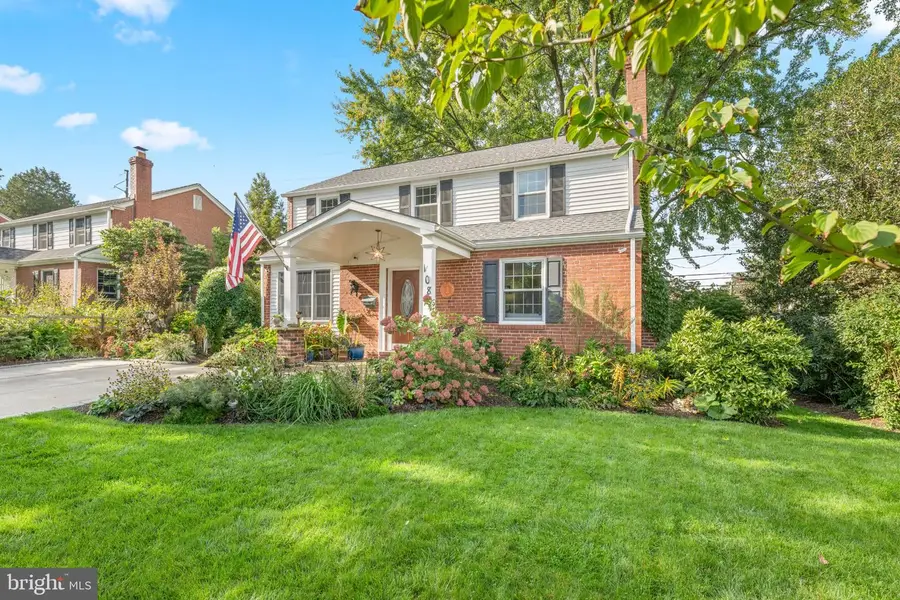 108 Buckingham Dr, Bryn Mawr, PA 19010 - #2