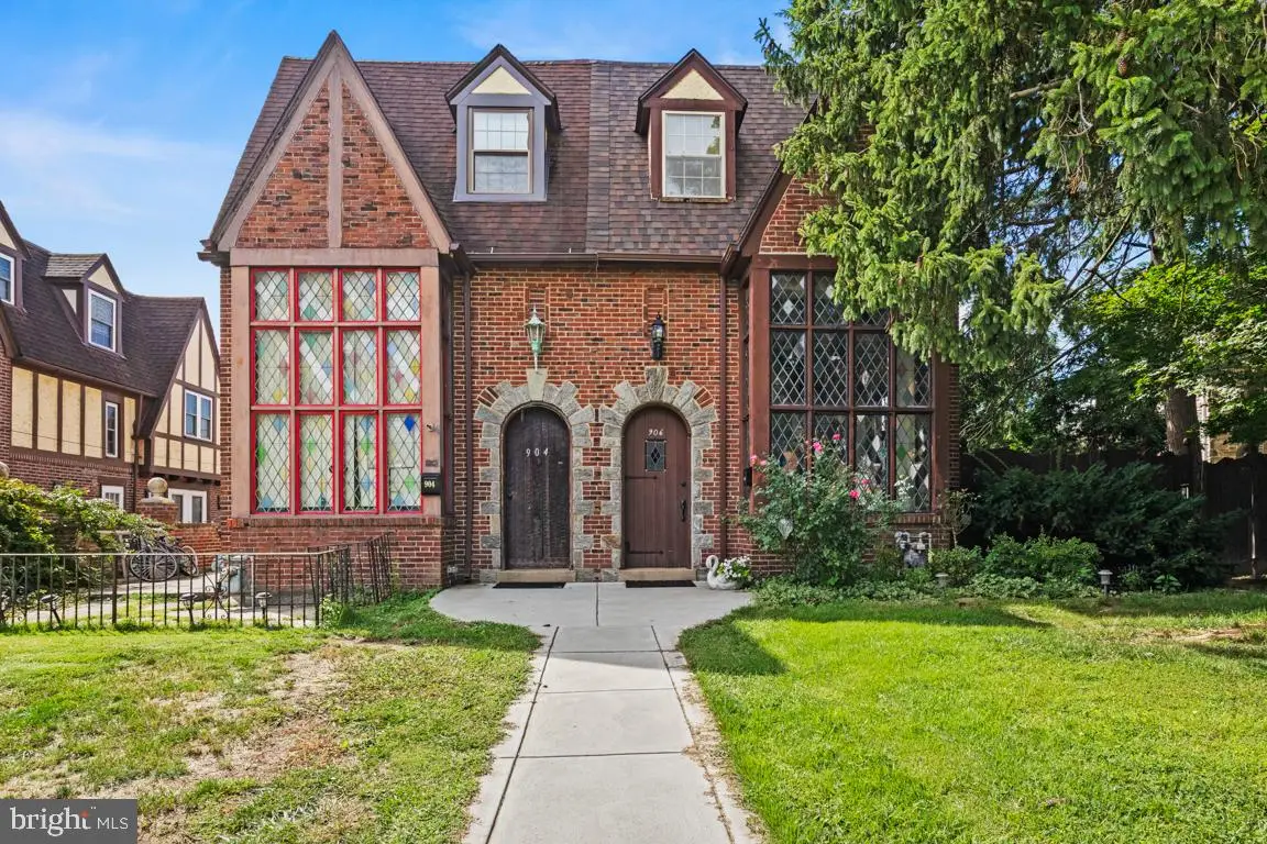 906 Burmont Rd, Drexel Hill, PA 19026 - #1