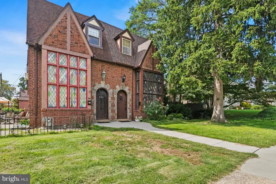 906 Burmont Rd, Drexel Hill, PA 19026 - #2