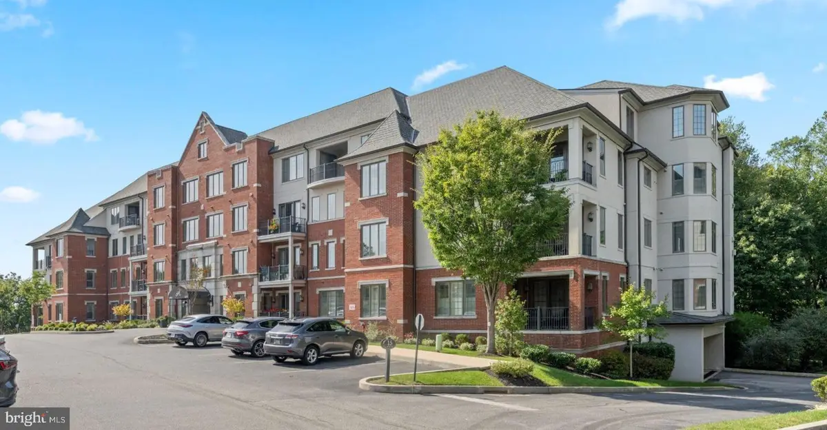 6403 Parkview Dr, Haverford, PA 19041 - #1