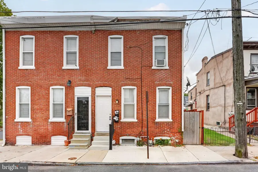 721 Mcilvain St, Chester, PA 19013 - #2
