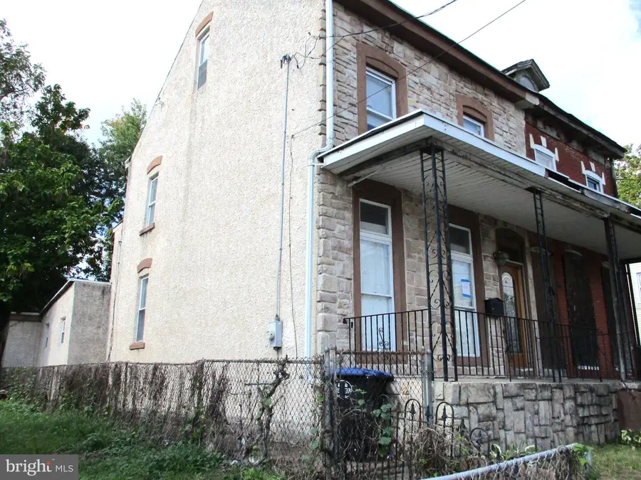 350 Parker St, Chester, PA 19013 - #2