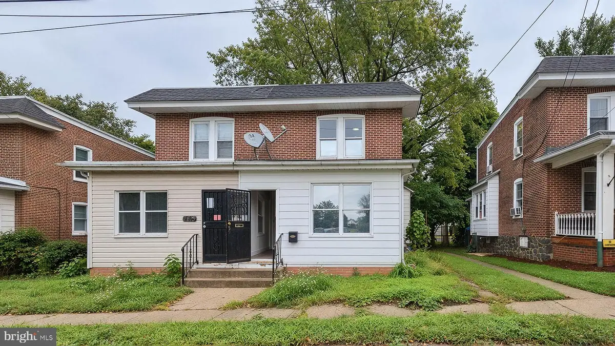 2611 Lindsay St, Chester, PA 19013 - #1