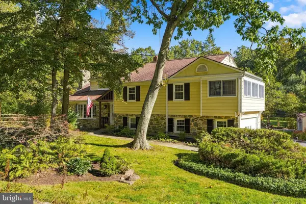 624 W Wayne Ave, WAYNE, PA 19087