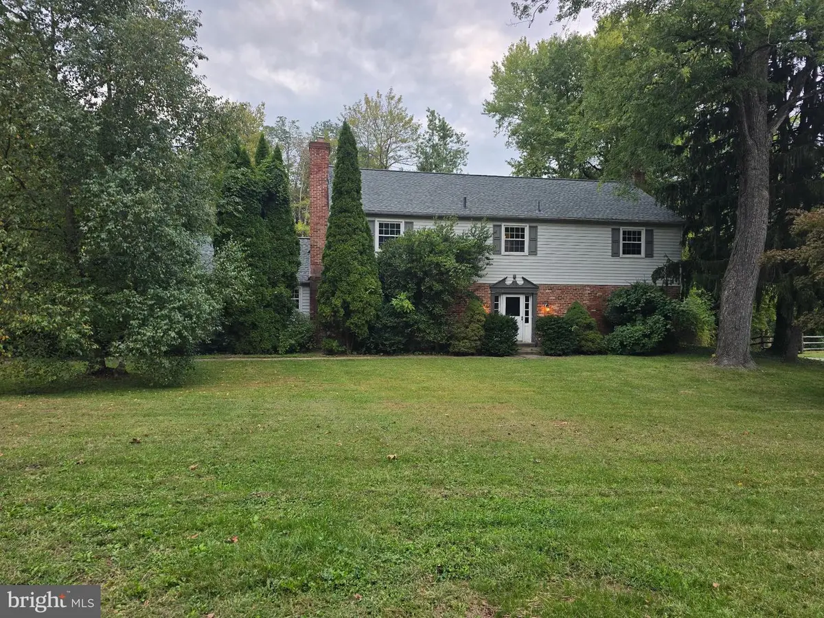 708 Camp Woods Rd, Villanova, PA 19085 - #1