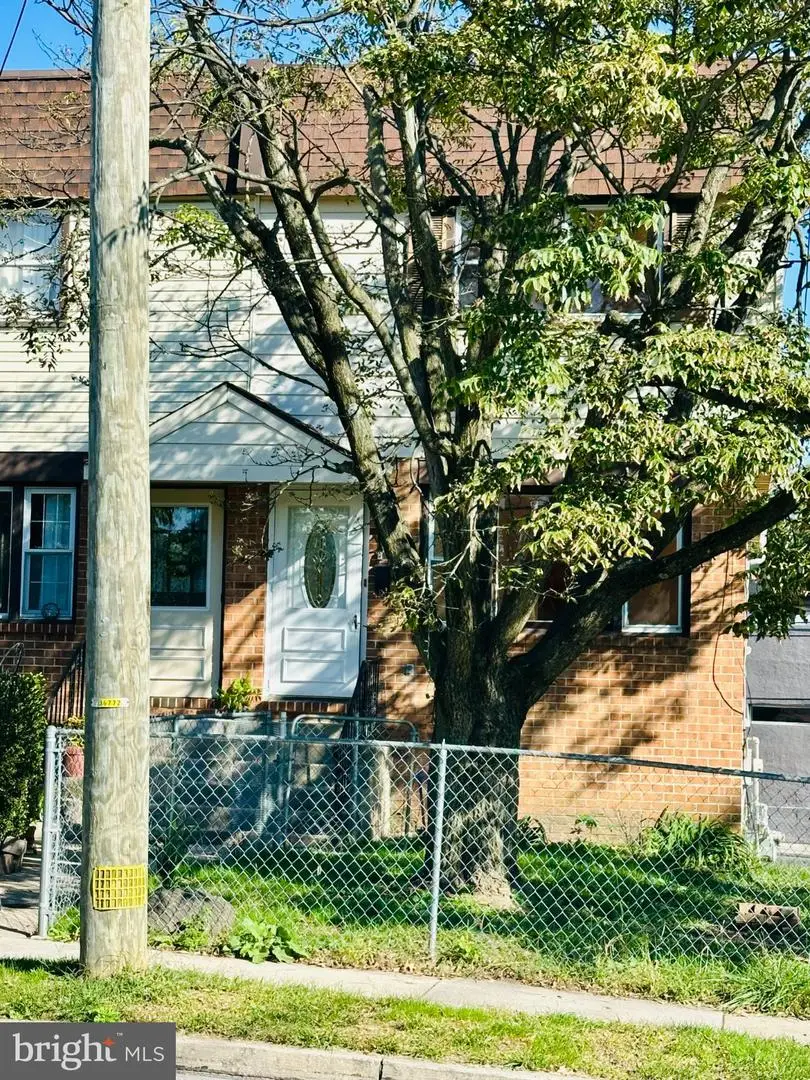 63 S Kirklyn Ave, Upper Darby, PA 19082 - #2