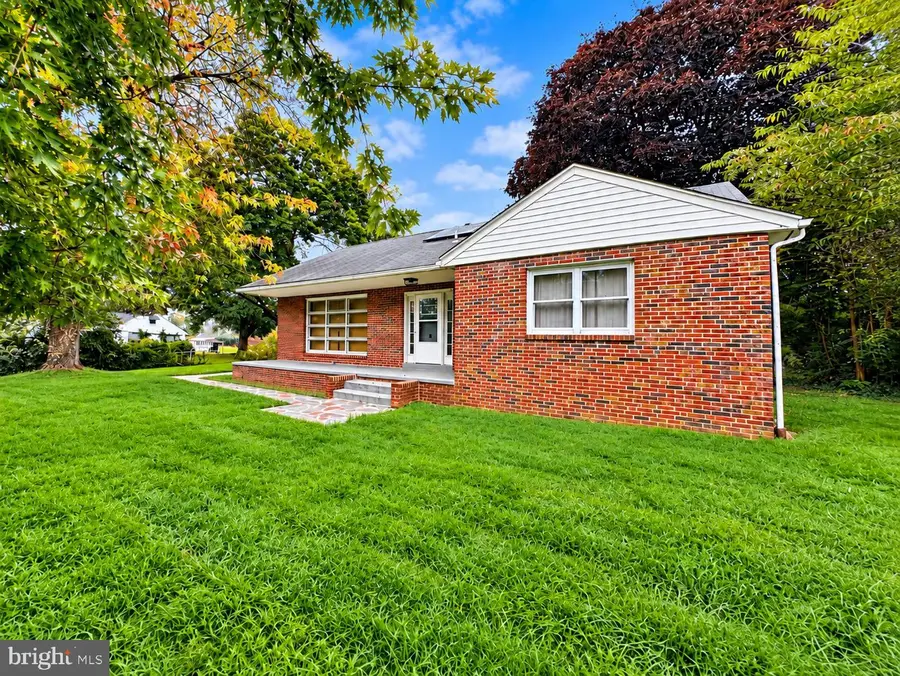 506 S New Middletown Rd, Media, PA 19063 - #2