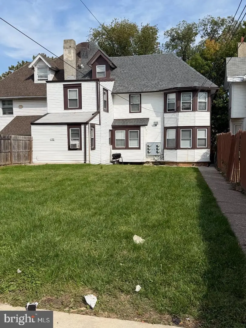 122 Main St, Darby, PA 19023 - #1