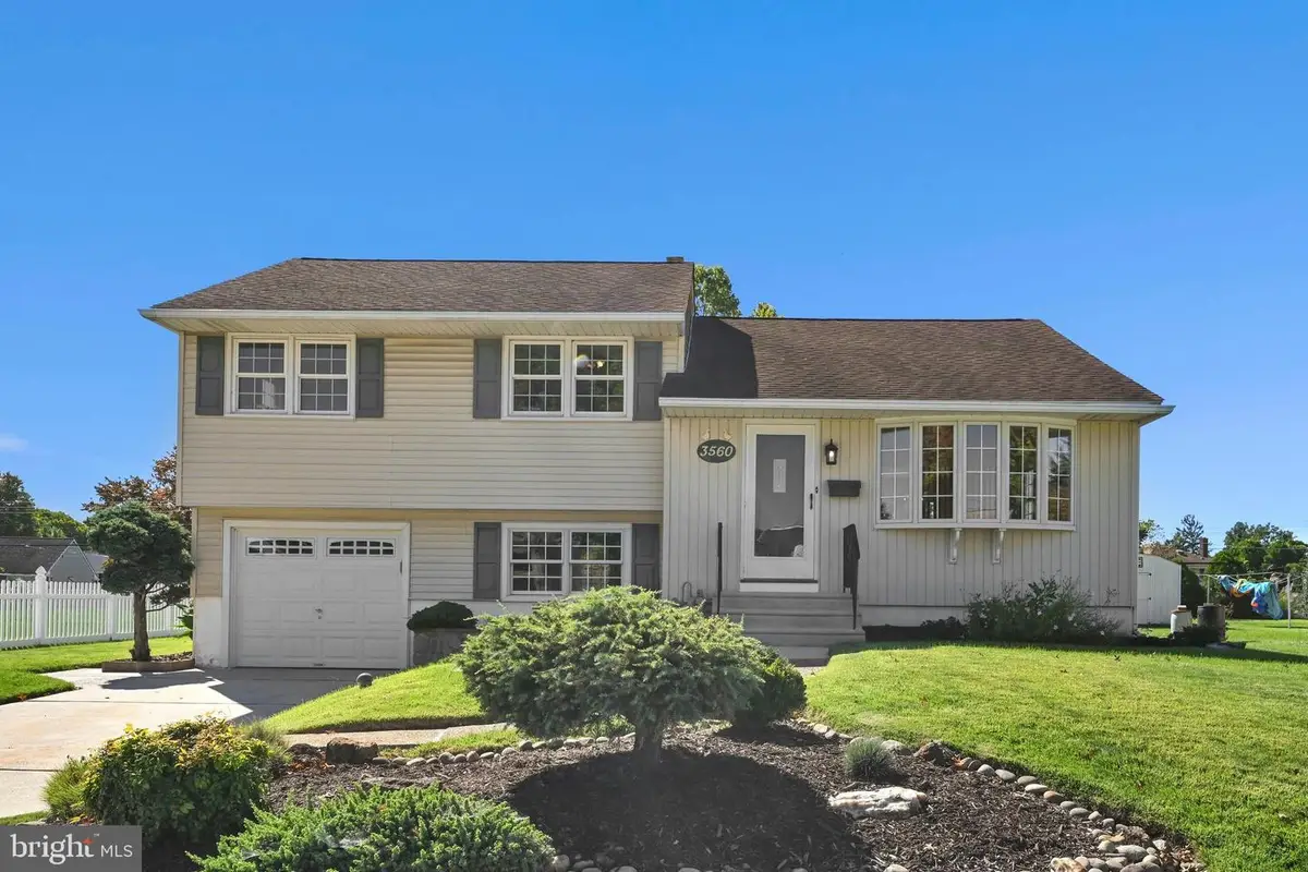 3560 Swiftwater Ln, Brookhaven, PA 19015 - #1