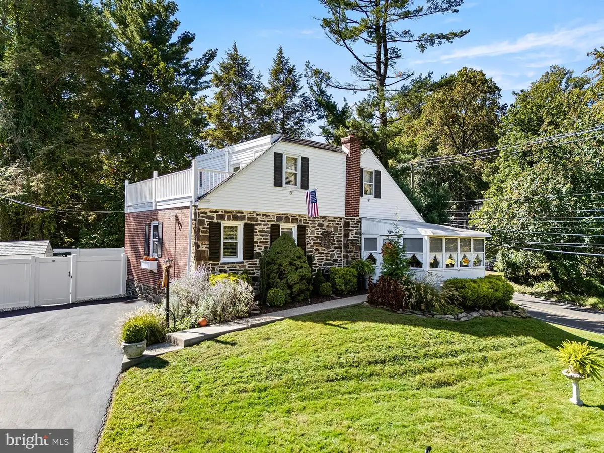 756 E Providence Rd, Aldan, PA 19018 - #1