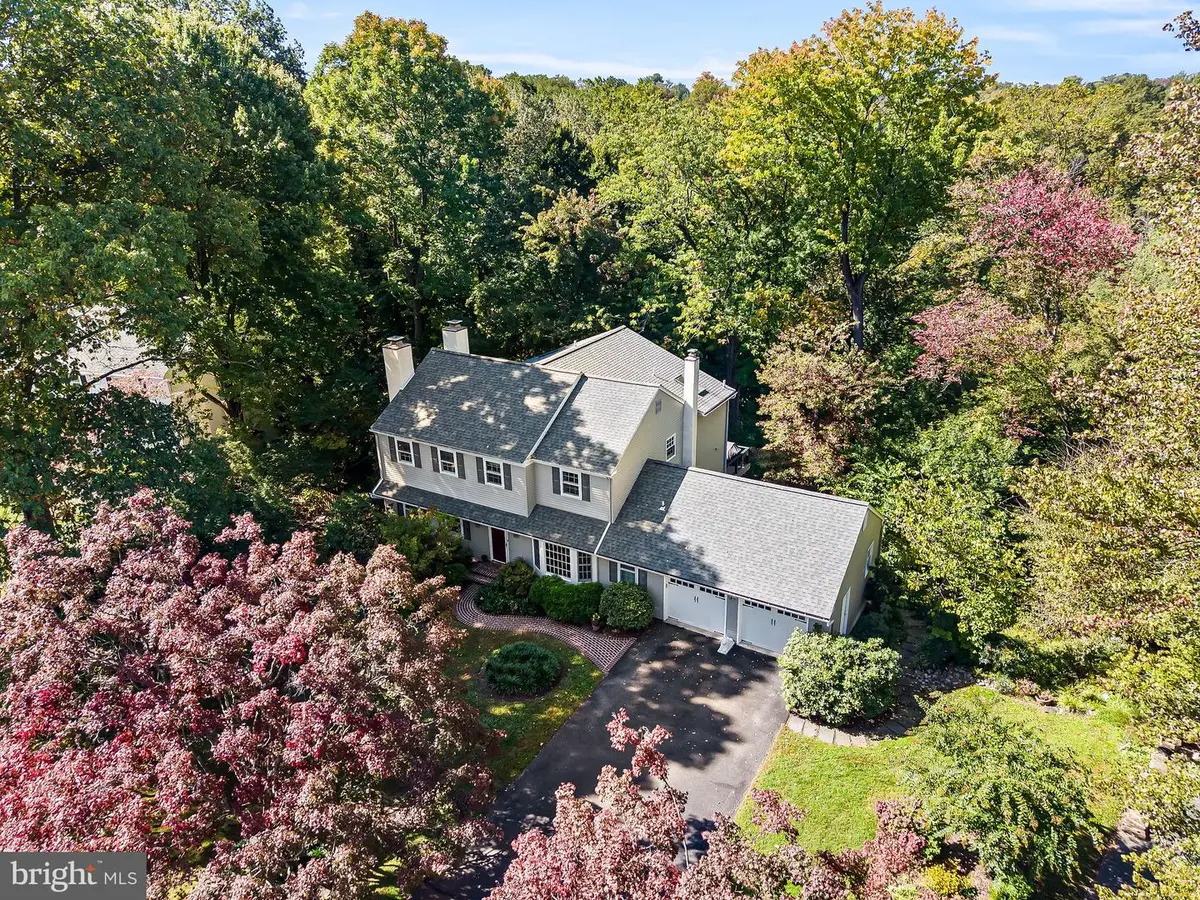 9 Briarcrest Dr, Rose Valley, PA 19086 - #1