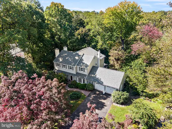 9 Briarcrest Dr, ROSE VALLEY, PA 19086