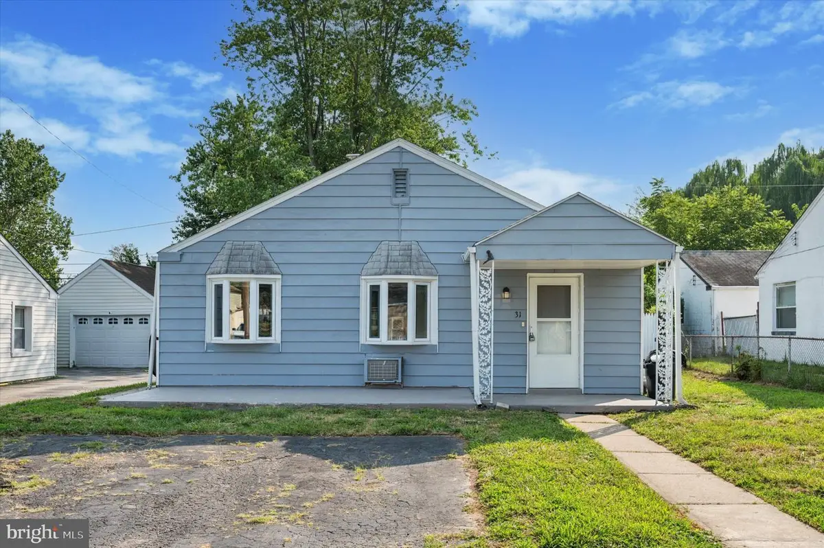 31 Scarlet Ave, Aston, PA 19014 - #1