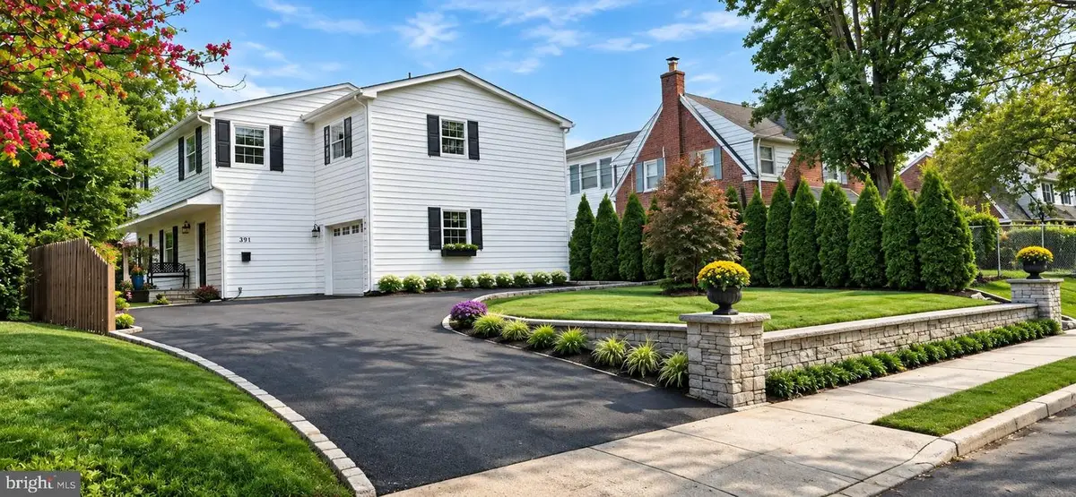 391 Sugartown Rd, Wayne, PA 19087 - #1