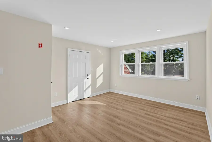 121 Rutledge Ave, Folsom, PA 19033 - #3