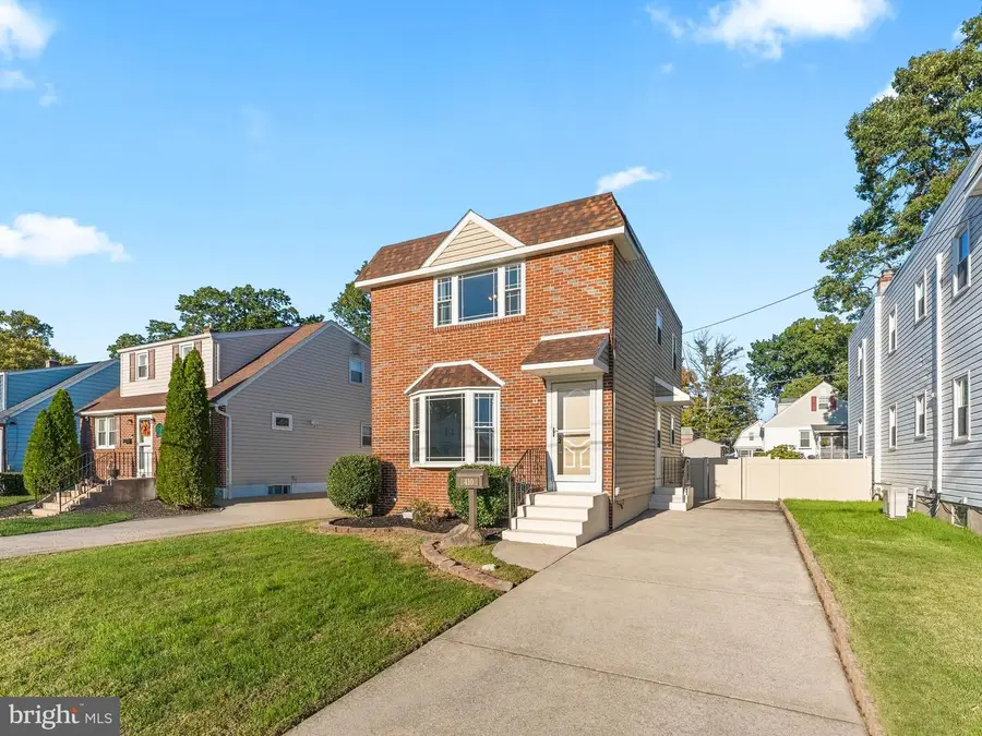 410 Edgewood Ave, Folsom, PA 19033 - #3