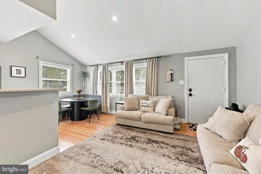 544 Edgewood Ave, Folsom, PA 19033 - #2