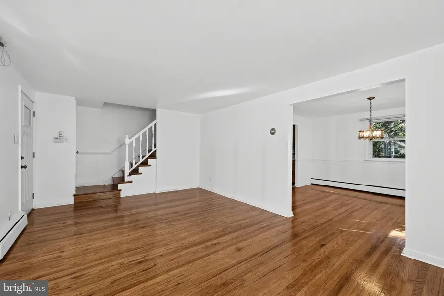 614 Georgetown Rd, Wallingford, PA 19086 - #3