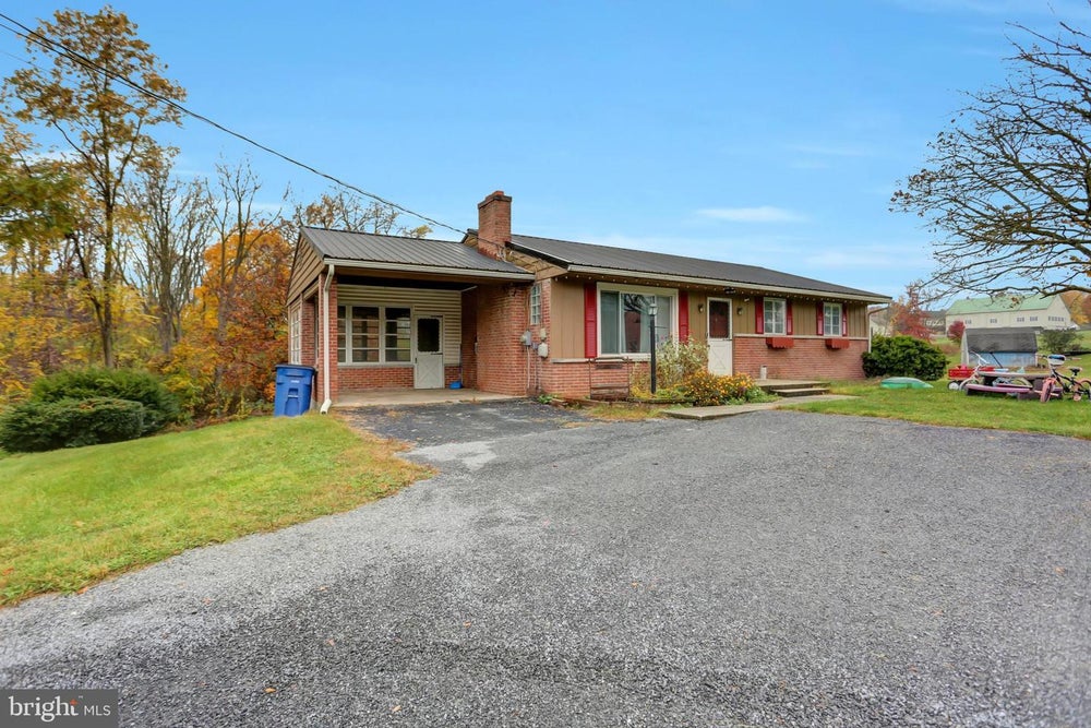 229 Oak Forest Dr, SAINT THOMAS, PA 17252 BHGRE