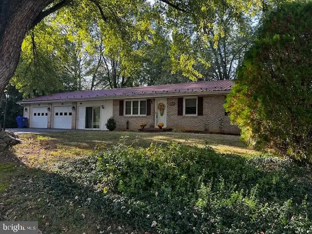 844 Knob Hill Rd, Fayetteville, PA 17222 - #3