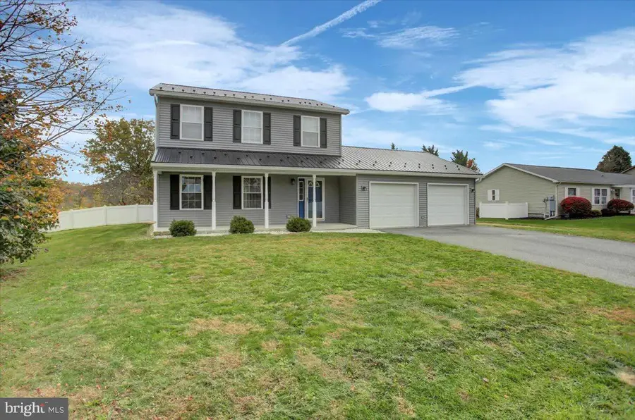 162 Hampton Dr, Chambersburg, PA 17202 - Image #2