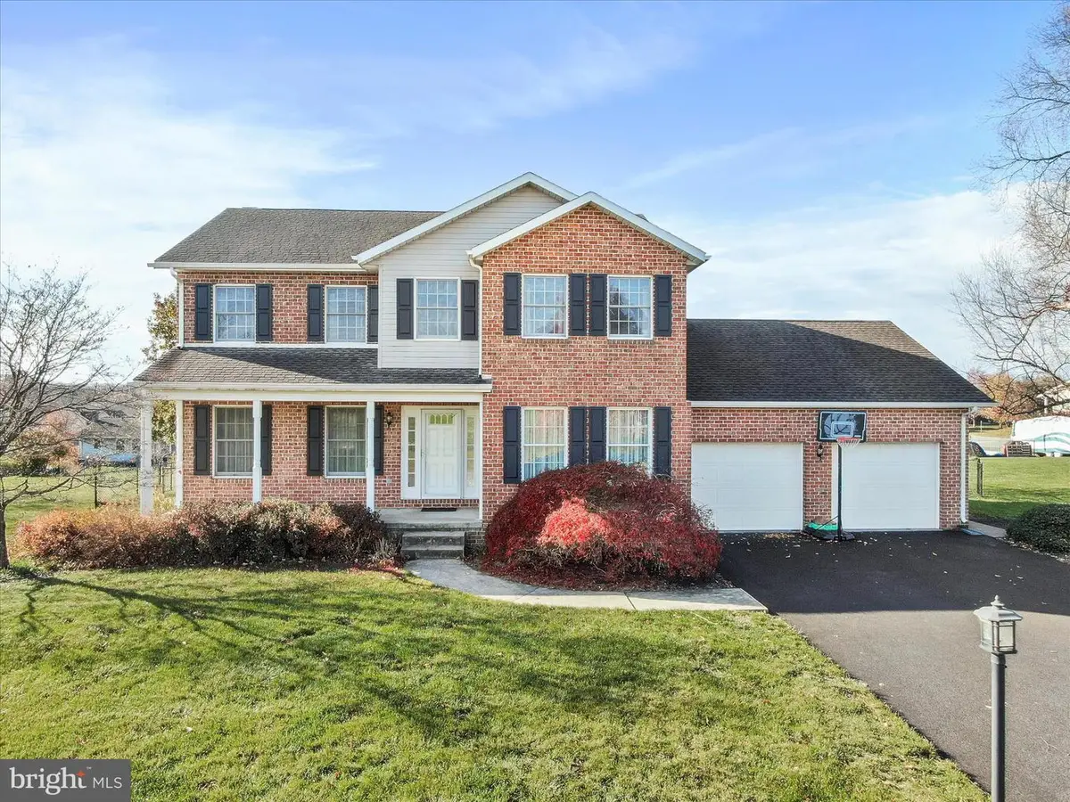 161 Zircon Dr, Chambersburg, PA 17202 - Image #1