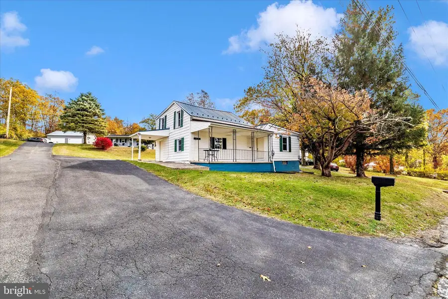 11118 Woodring Ln, Waynesboro, PA 17268 - Image #2