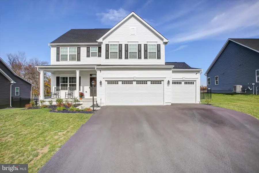 1585 Shannon Dr S, Greencastle, PA 17225 - Image #2