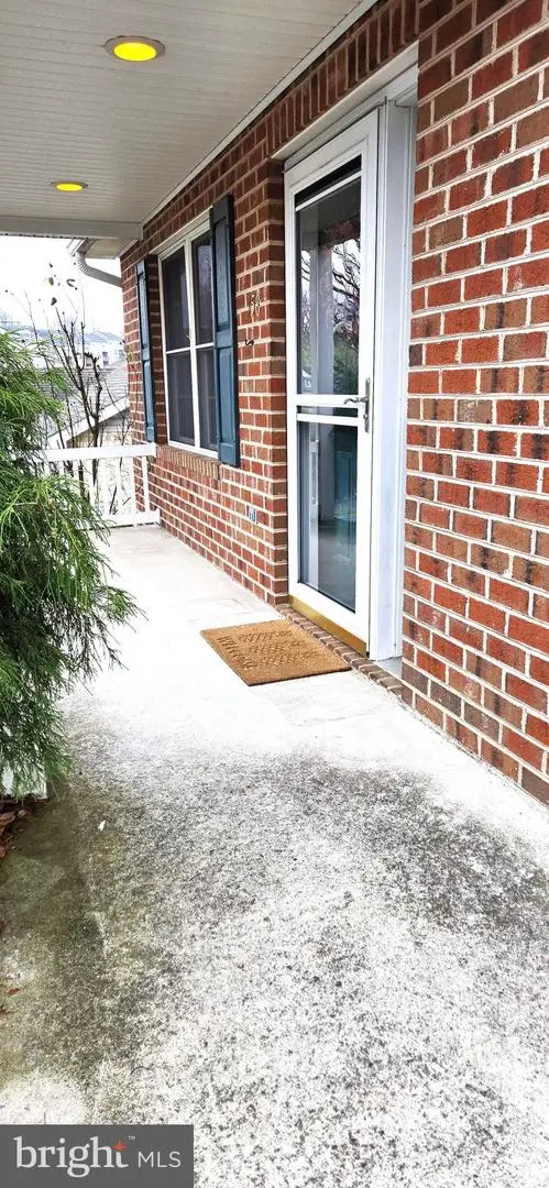 158 Bradford Spring Ct, Waynesboro, PA 17268 - Image #2