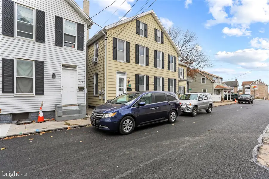 247 Martin Ave, Chambersburg, PA 17201 - Image #2