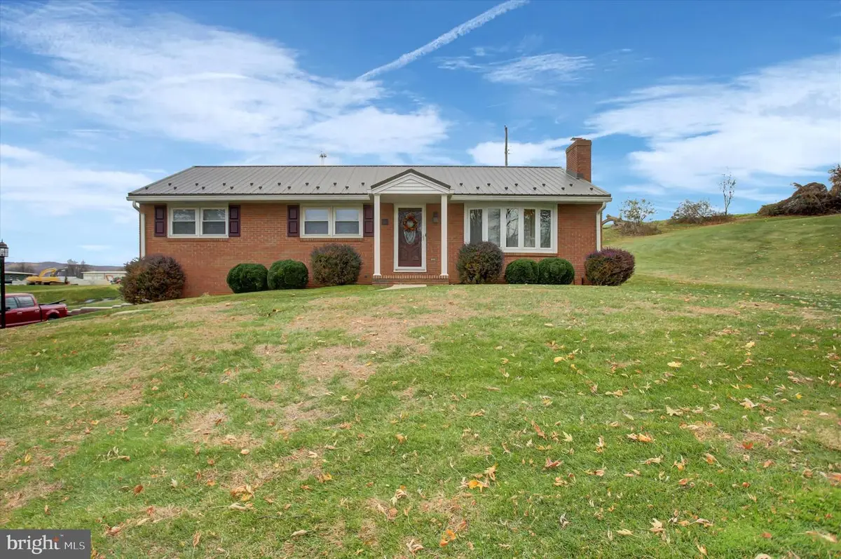 56 Field Circle, Chambersburg, PA 17202 - Image #1